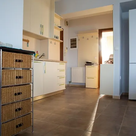 Apartment Salty Breeze Supreme Beachfront Apartment-supreme With Free Parking