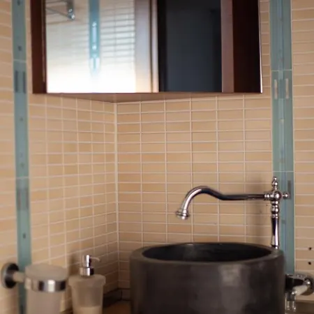 Salty Breeze Supreme Beachfront Apartment-supreme With Free Parking Apartment Peraía