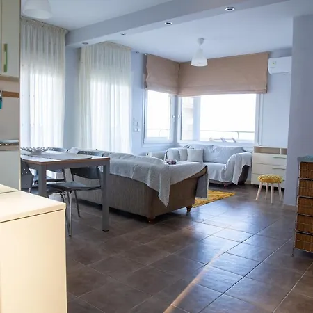 Salty Breeze Supreme Beachfront Apartment-supreme With Free Parking Peraia (Thessaloniki)