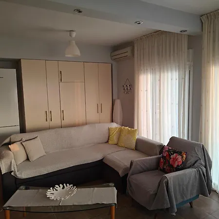 Apartment Salty Breeze Supreme Beachfront Apartment-supreme With Free Parking