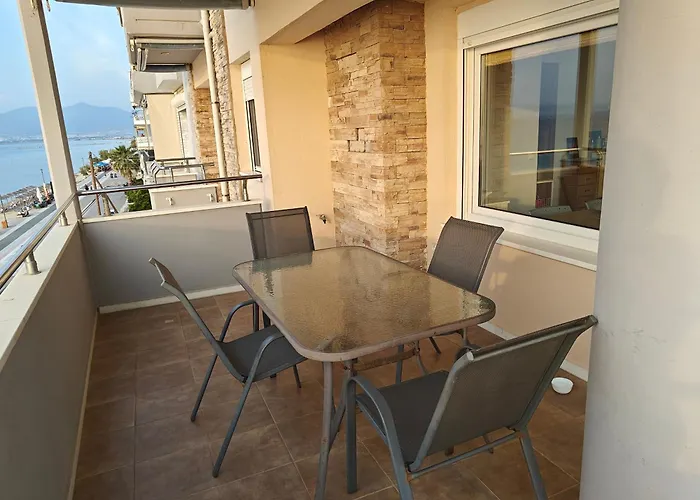 Salty Breeze Supreme Beachfront Apartment-supreme With Free Parking Apartamento *